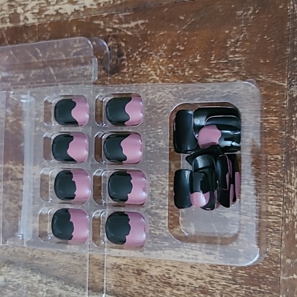 2/$16 Black Pink Punk Press On Nails - Picture 12 of 14